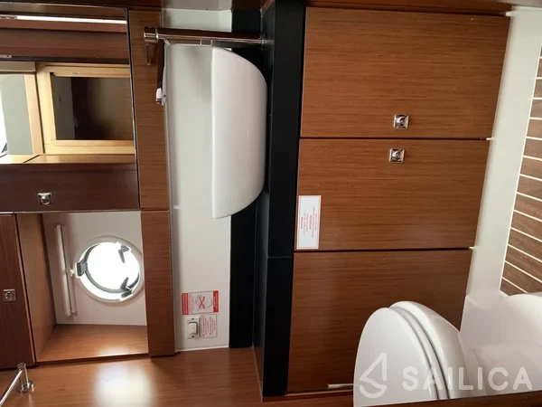 Bavaria Virtess 420 Fly - Yacht Charter Sailica