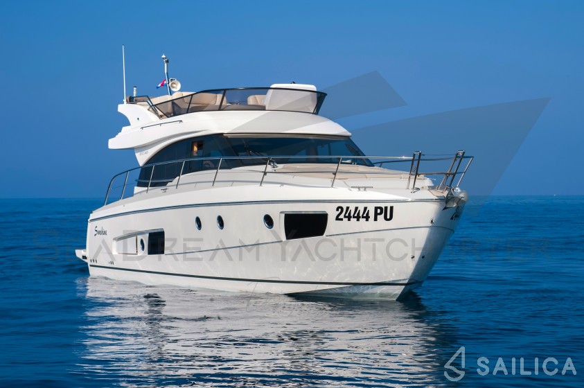 Bavaria Virtess 420 Fly - Yacht Charter Sailica