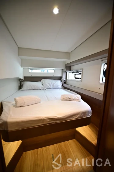 Bali 4.2 - Yacht Charter Sailica