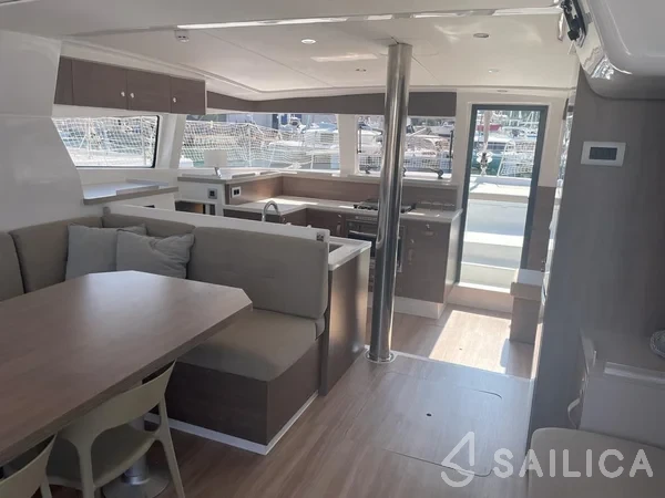 Bali 4.2 - Yacht Charter Sailica