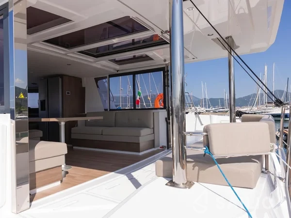 Bali 4.6 - Yacht Charter Sailica
