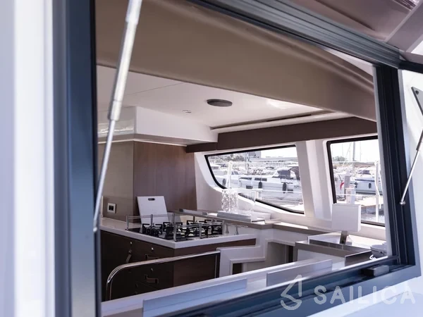 Bali 4.6 - Yacht Charter Sailica