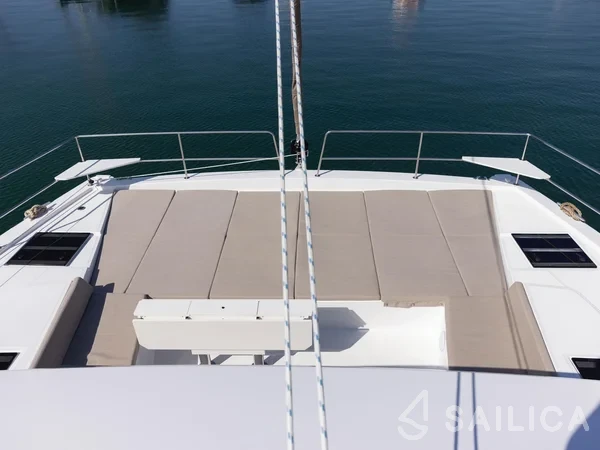 Bali 4.6 - Yacht Charter Sailica