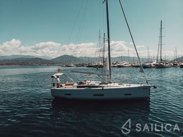 Dufour 390 - Yacht Charter Sailica