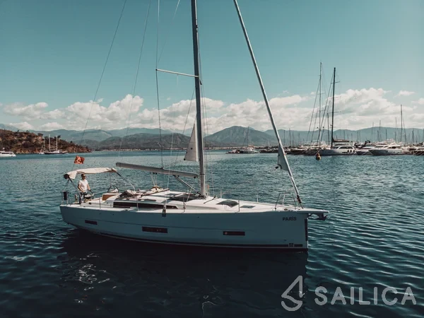 Dufour 390 - Yacht Charter Sailica