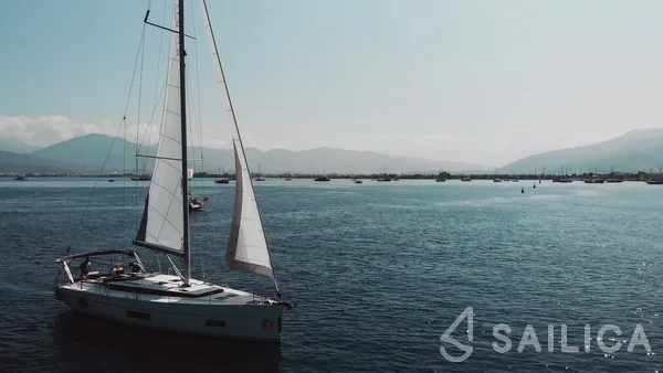 Bavaria C45 Style - Yacht Charter Sailica