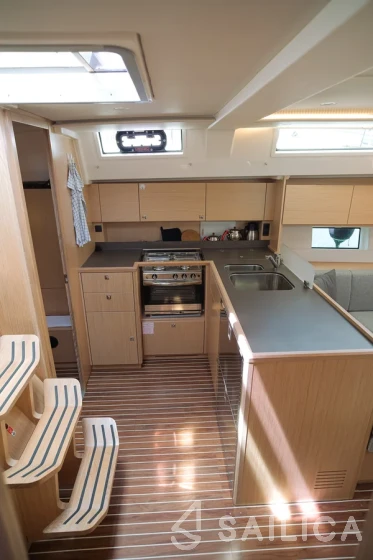 Bavaria C45 Style - Yacht Charter Sailica