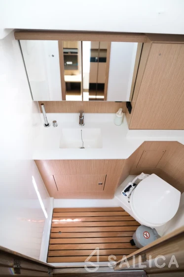 Bavaria C45 Style - Yacht Charter Sailica