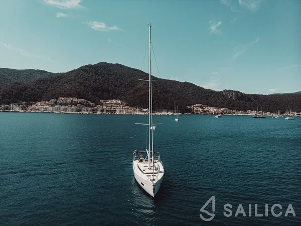 Bavaria C45 Style - Yacht Charter Sailica