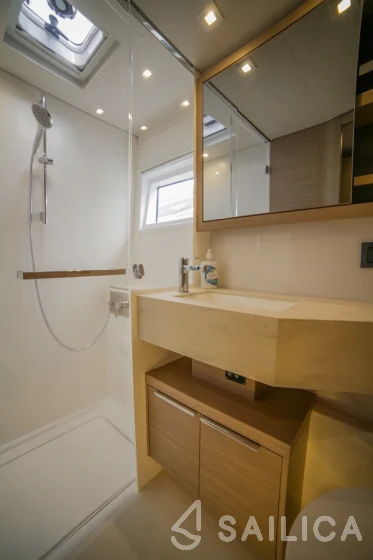 Lagoon 46  - Yacht Charter Sailica