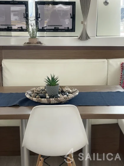 Lagoon 40 - Yacht Charter Sailica