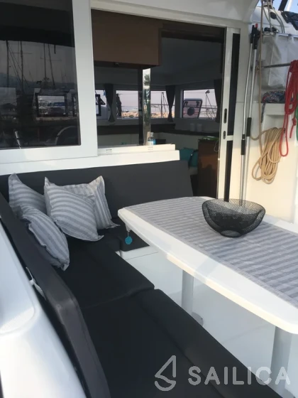 Lagoon 40 - Yacht Charter Sailica