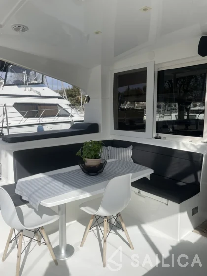 Lagoon 40 - Yacht Charter Sailica