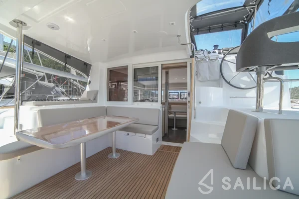 Lagoon 40 - Yacht Charter Sailica