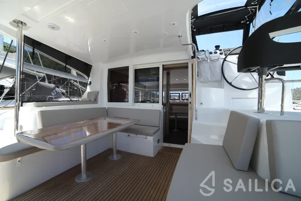 Lagoon 40 - Yacht Charter Sailica