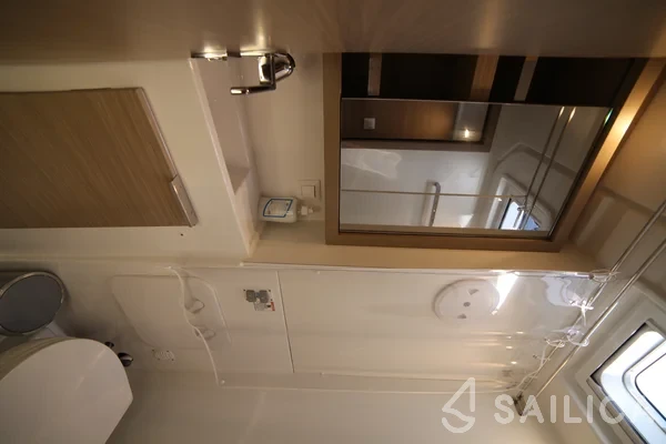 Lagoon 40 - Yacht Charter Sailica