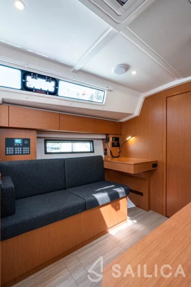 Bavaria C42 - Yacht Charter Sailica