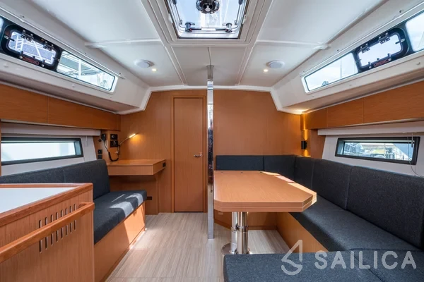 Bavaria C42 - Yacht Charter Sailica