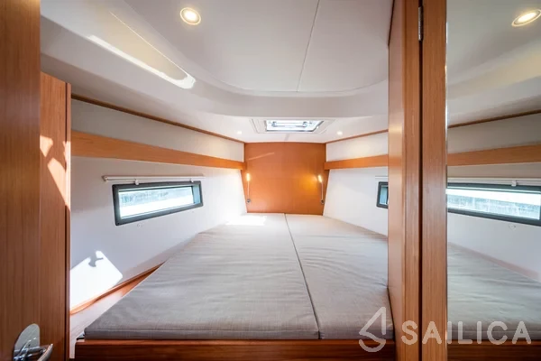 Bavaria C42 - Yacht Charter Sailica