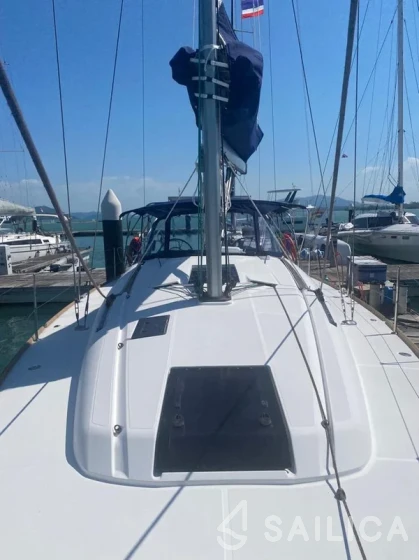 Sun Odyssey 409 - Yacht Charter Sailica