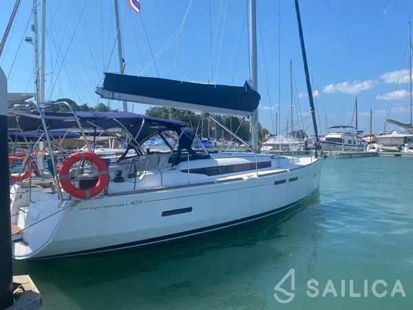 Sun Odyssey 409 - Yacht Charter Sailica