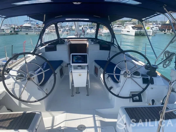 Sun Odyssey 409 - Yacht Charter Sailica