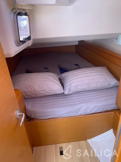 Sun Odyssey 409 - Yacht Charter Sailica