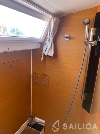 Sun Odyssey 409 - Yacht Charter Sailica