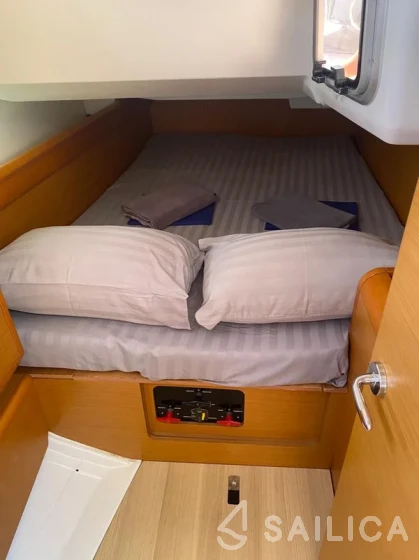Sun Odyssey 409 - Yacht Charter Sailica