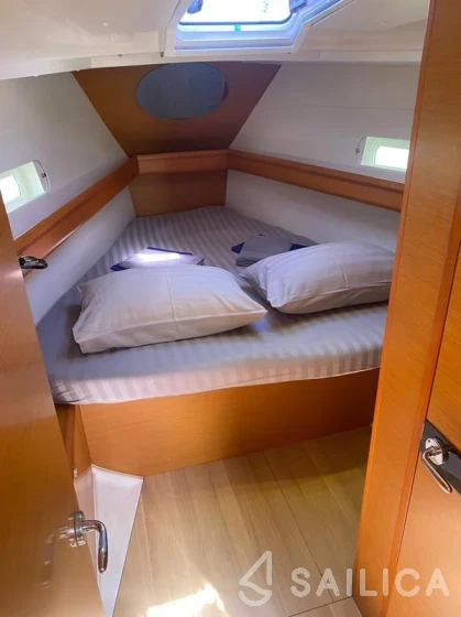 Sun Odyssey 409 - Yacht Charter Sailica