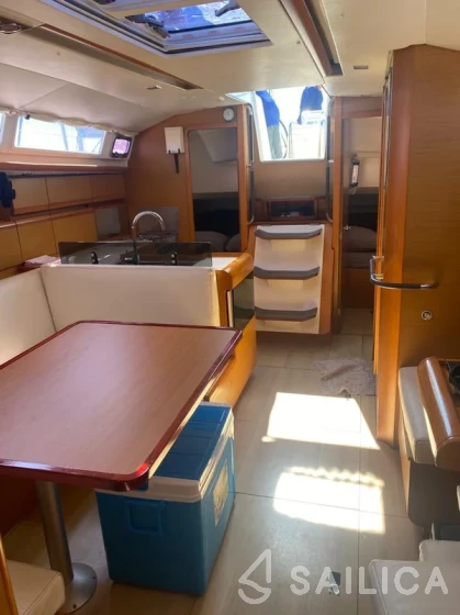 Sun Odyssey 409 - Yacht Charter Sailica