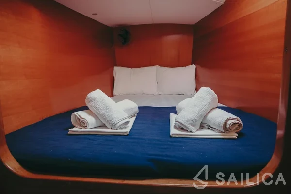 Lagoon 380 - Yacht Charter Sailica