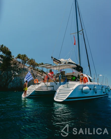Lagoon 380 - Yacht Charter Sailica