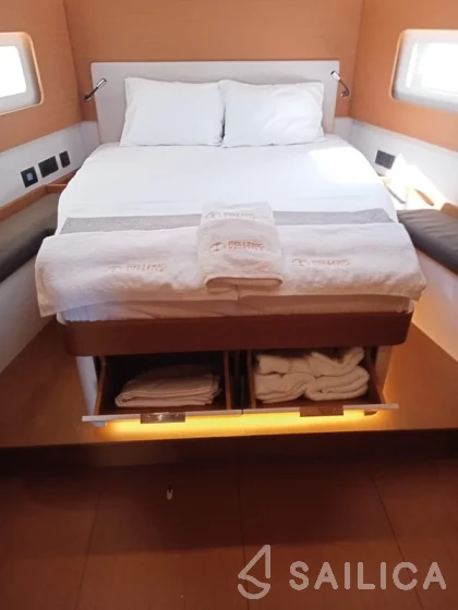 First 53 - Yacht Charter Sailica
