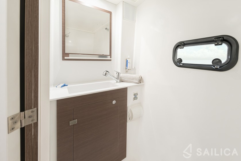 Bali Catspace - Yacht Charter Sailica