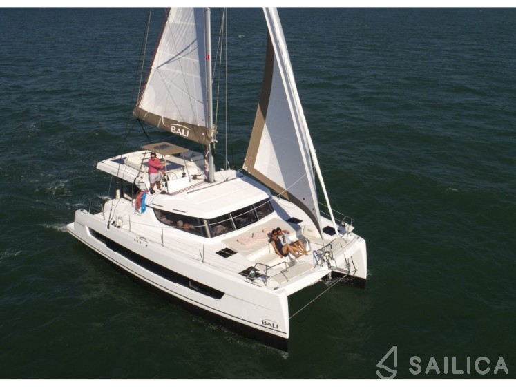 Bali Catspace - Yacht Charter Sailica