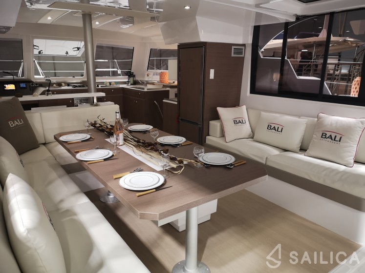 Bali Catspace - Yacht Charter Sailica