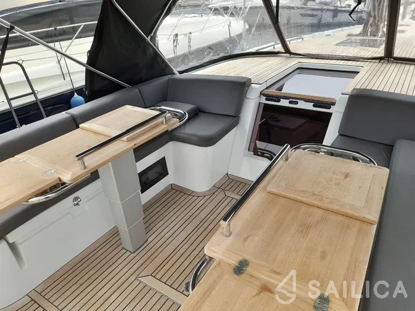First 53 - Yacht Charter Sailica