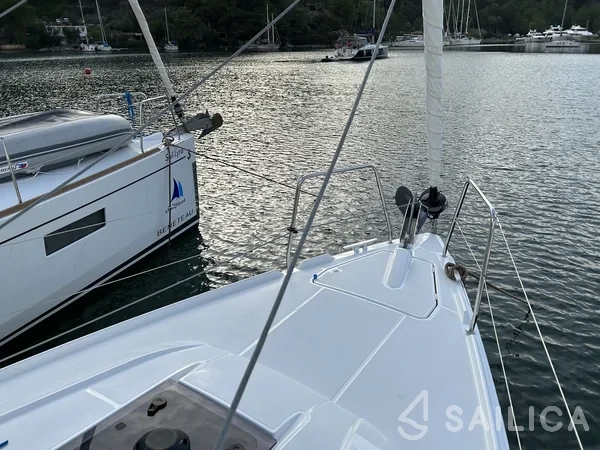 Oceanis 34.1 - Yacht Charter Sailica
