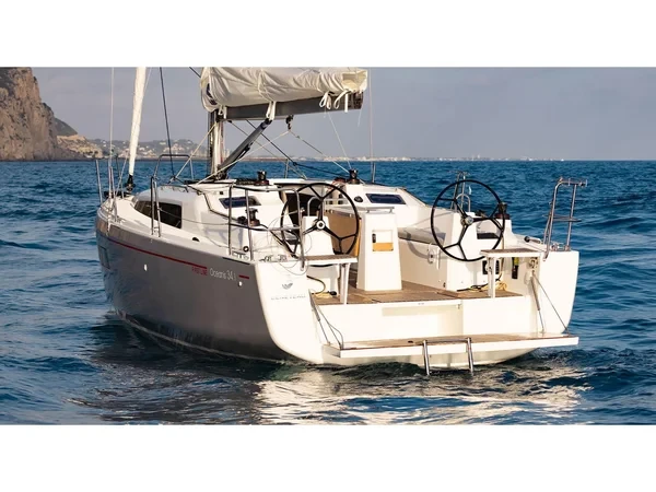 Oceanis 34.1 - Yacht Charter Sailica