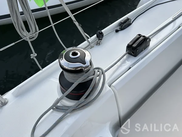 Oceanis 34.1 - Yacht Charter Sailica