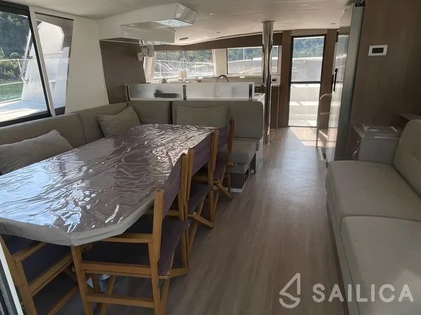 Bali 4.6 - Yacht Charter Sailica