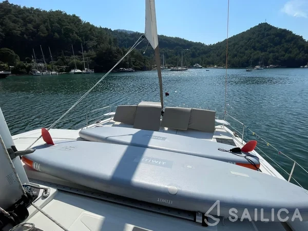 Bali 4.6 - Yacht Charter Sailica