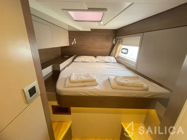 Bali 4.6 - Yacht Charter Sailica