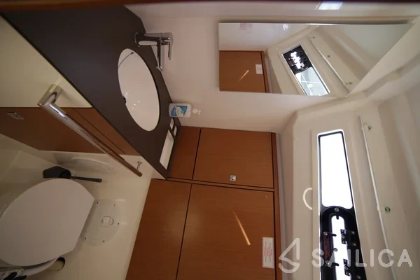 Bavaria 46 Cruiser - Yacht Charter Sailica