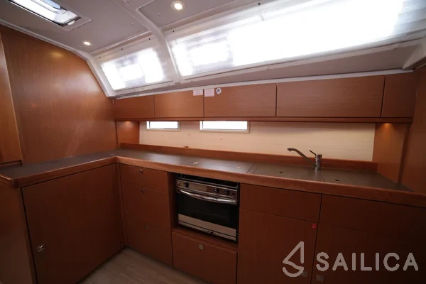 Bavaria 46 Cruiser - Yacht Charter Sailica