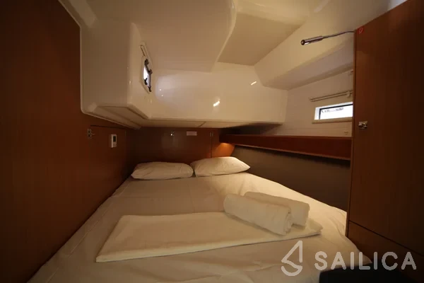 Bavaria 46 Cruiser - Yacht Charter Sailica