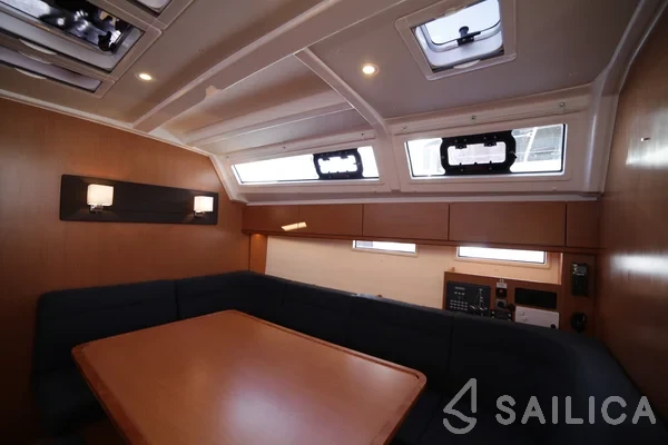 Bavaria 46 Cruiser - Yacht Charter Sailica