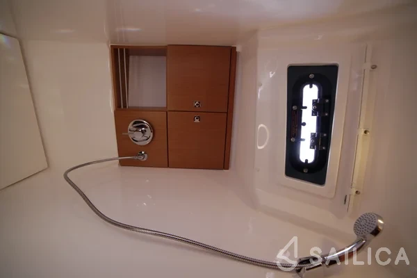 Bavaria 46 Cruiser - Yacht Charter Sailica