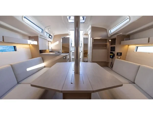 Oceanis 34.1 - Yacht Charter Sailica